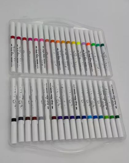 Set de 60 Rotuladores Acrilicos con estuche