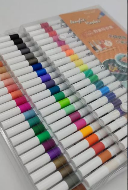 Set de 60 Rotuladores Acrilicos con estuche