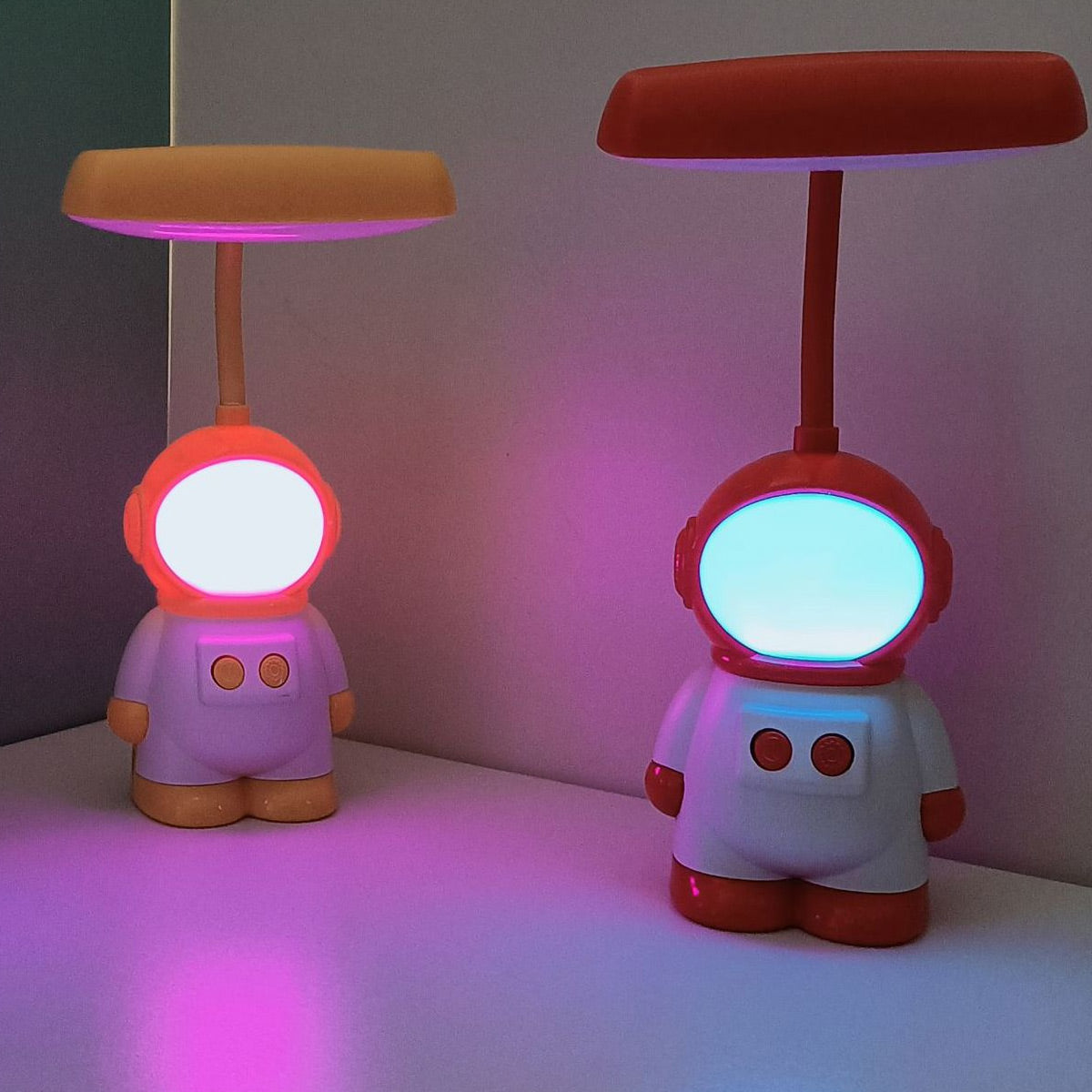 Lámpara de astronauta Led Recargable Roja