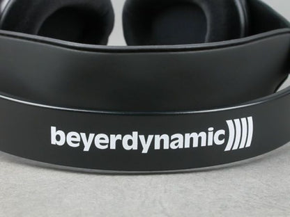 Audifonos Beyerdynamic DT 235 - Over-Ear